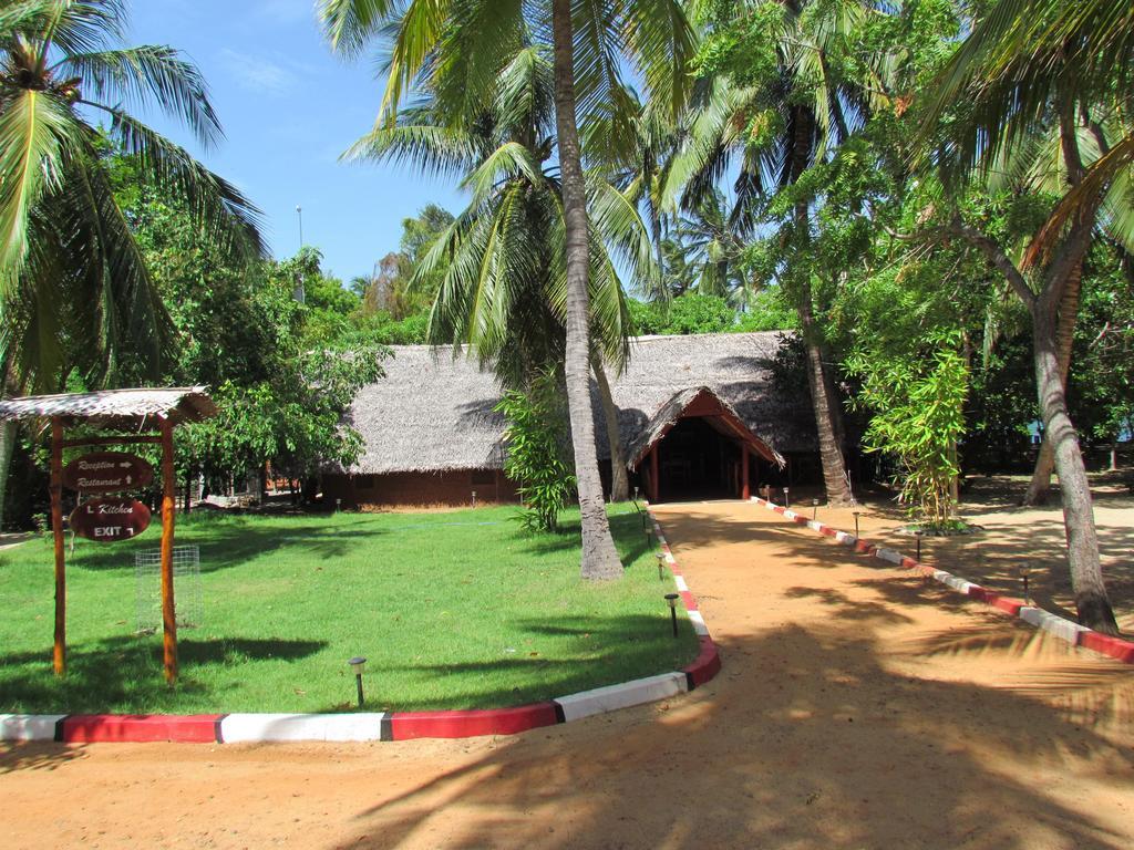 Lord Of The Forest Hotel Batticaloa Exterior foto